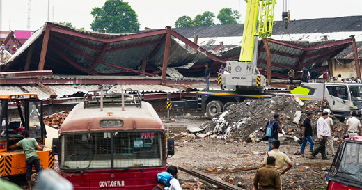 Kolkata warehouse collapse